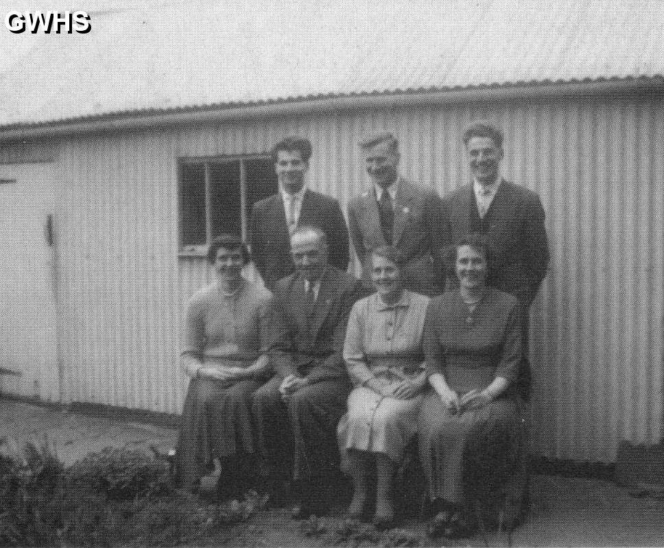 22-339 Lucas family at 78 Bull Head Street Wigston Magna 1956 
