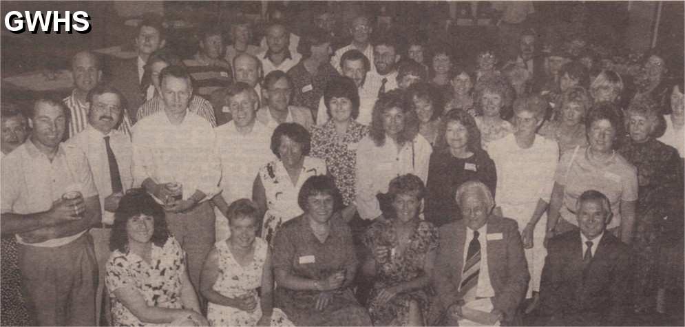 22-538 Bushloe High School reunion of class of 1962. Taken in 1990 Wigston