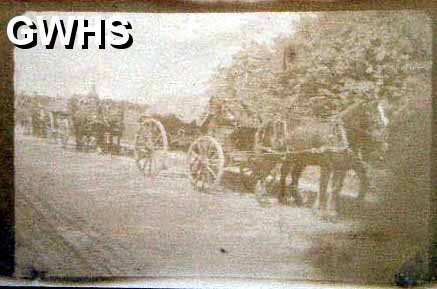 3-9 Les Forryan driving pair of horses to Kibworth 1914-18