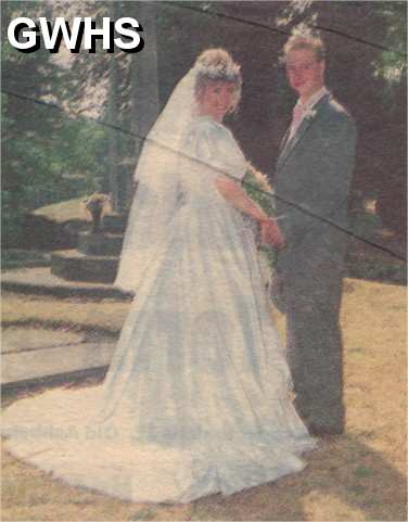 22-566 Wedding of Jayne Garratt to Andrew Allen 1990