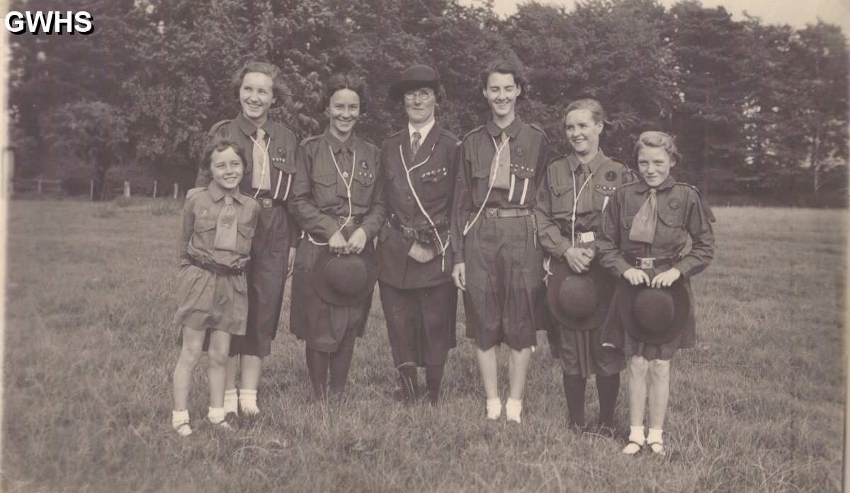 25-058 Coronation Day 1937  Mortlocks Field where Guthlaxton School and the Swimming Baths are now situated