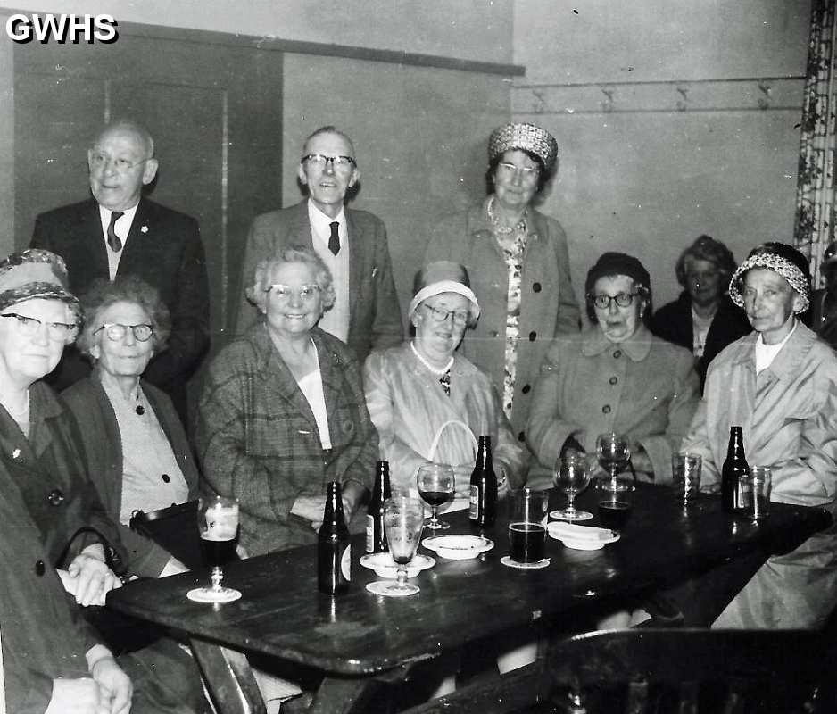 31-263 The Wigston Evergreen Club Wigston Magna circa 1960