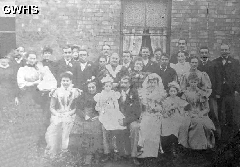 32-588 Wedding of Jack Barker (Policeman) and Sadie Bolton married in 1897 Wigston Magna