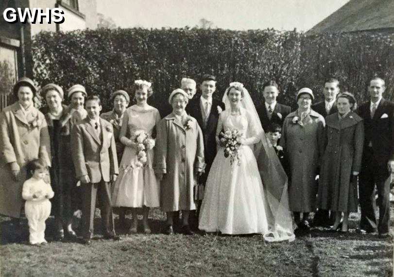 32-590 Wedding of Jack Otto Russell to Ann Kirby March 1958 Wigston