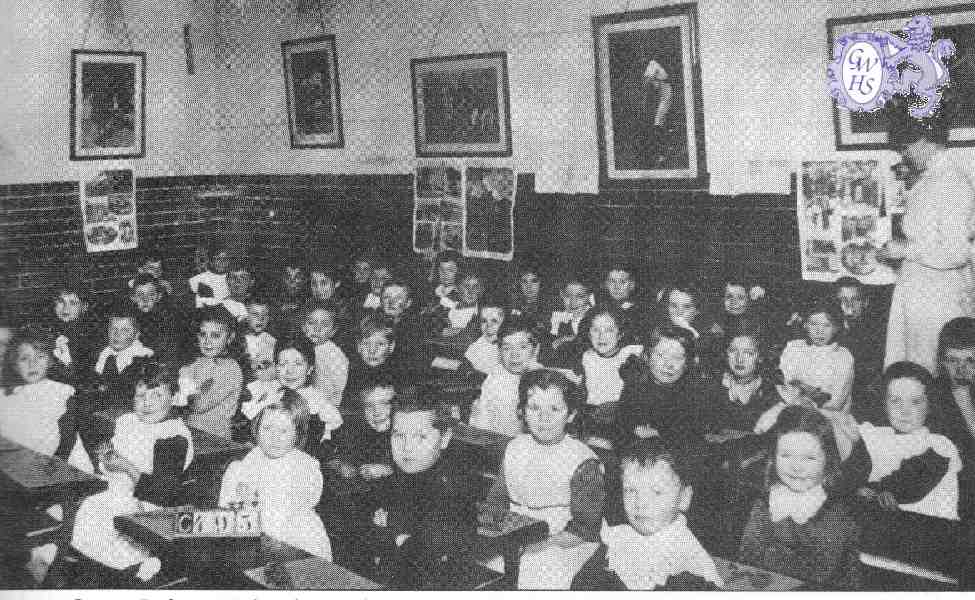 22-039  Bassett Street Infant's School South Wigston Class IV 1895