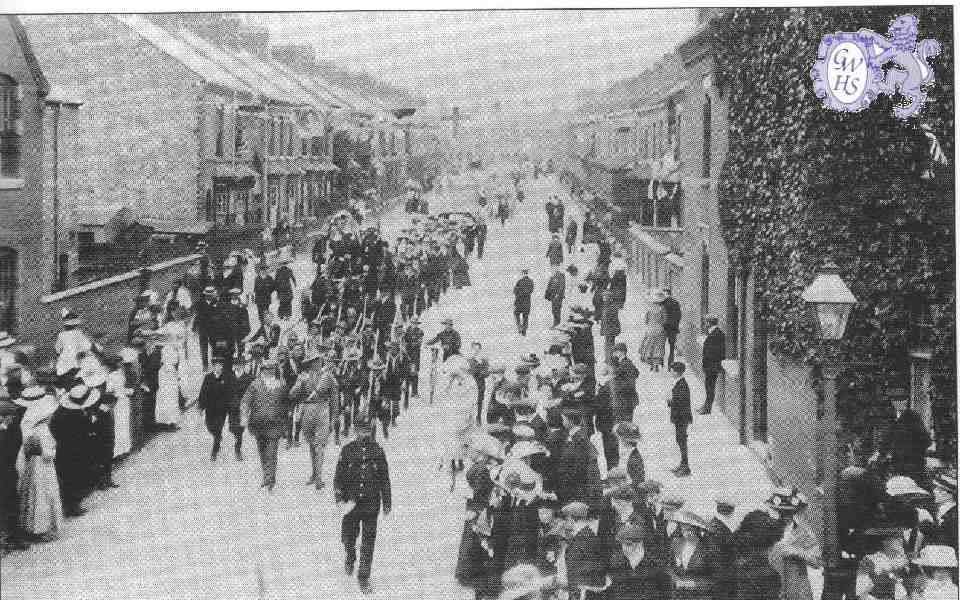 22-101 Coronation Day Procession Clifford Street South Wigston 1911