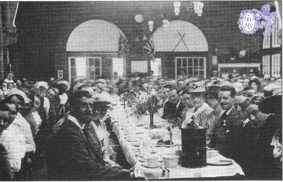 22-118 Victory Tea, 1919 held at Bassett Street Girl's School 