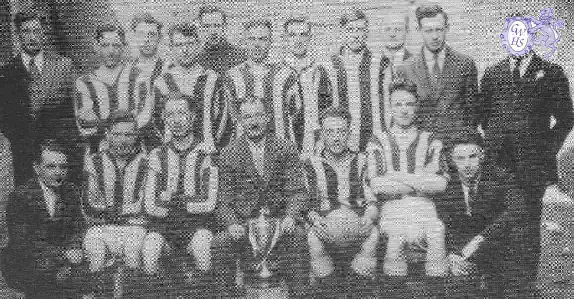 24-036 J G Glovers hosiery factory football team c 1921
