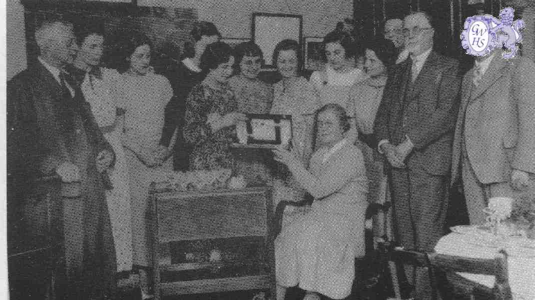 24-047 Presentation to Miss Richardson on her retirement c 1937 Bassett Street Infants School South Wigston
