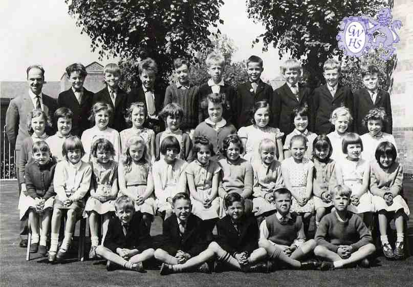 31-121 Second year at Bassett Street Junior School with Mr Myers