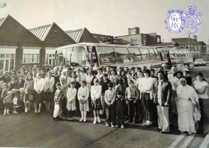 32-008 Dunmore's Buscuit factory firms outing south wigston