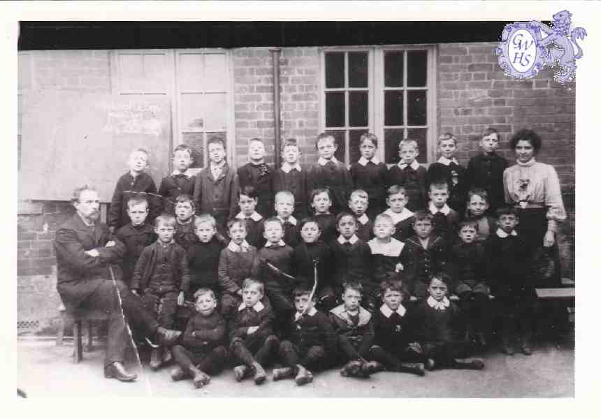 7-28 Mr Bates and his class from South Wigston School c 1900