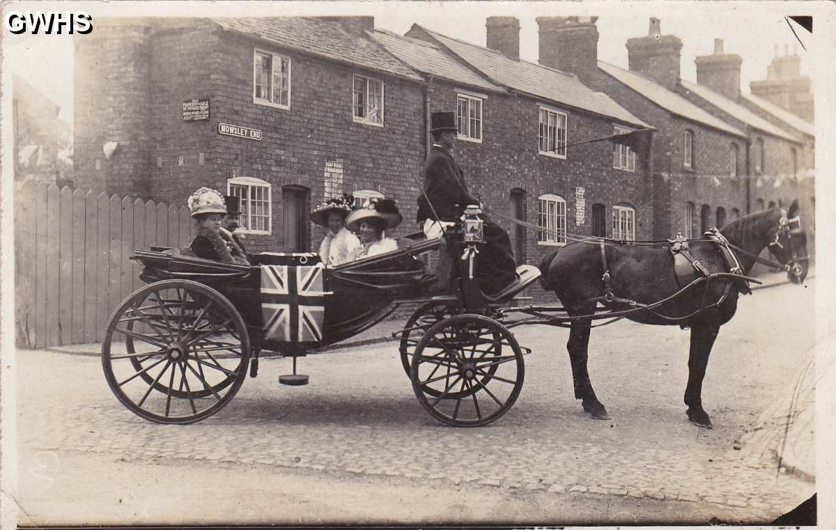 8-274 The Royal Party L R I Spa Lane Wigston Magna 1922