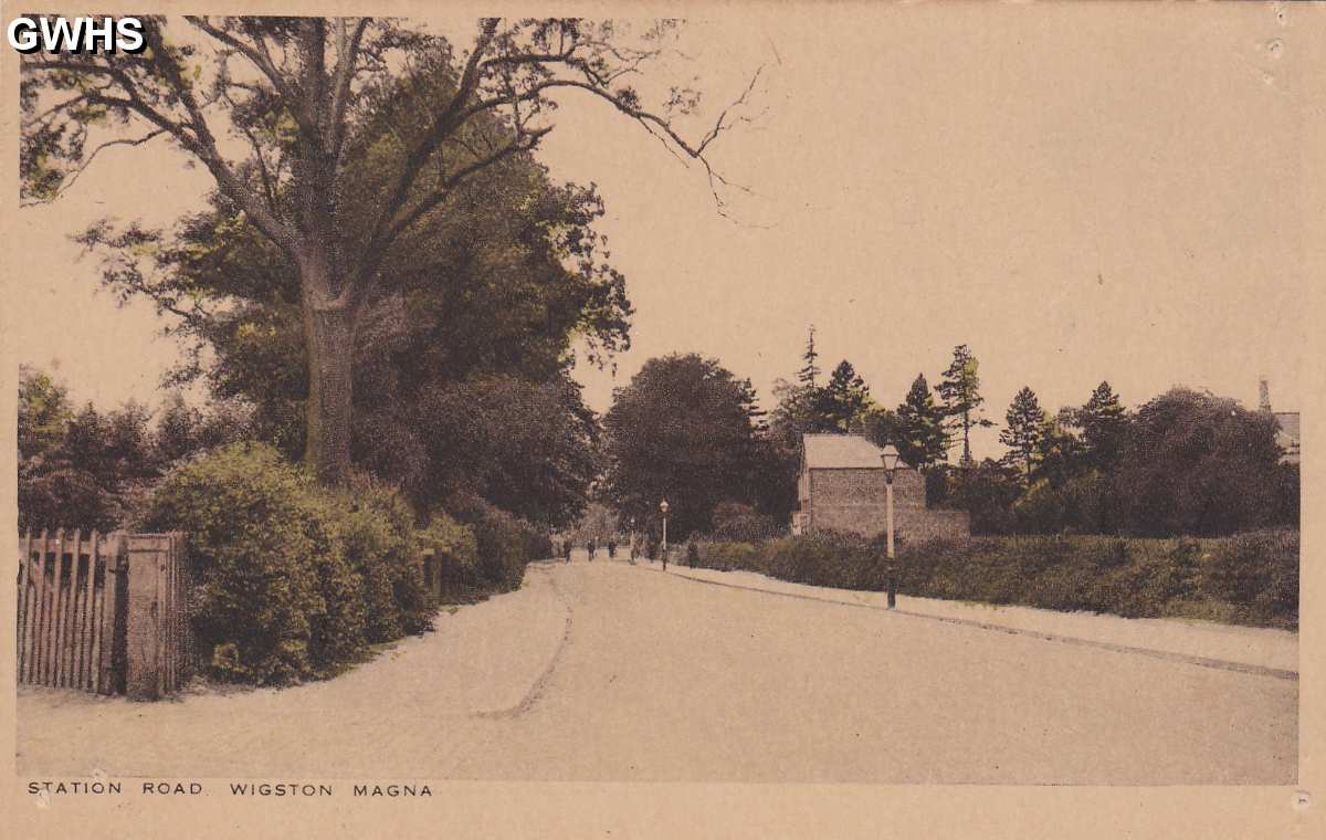 26-282 Station Road looking towards 10 Row with Belmont House on the right circa 1910
