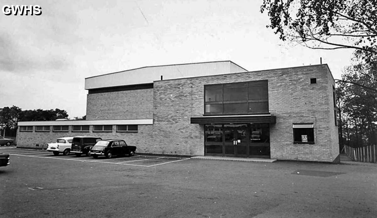 30-979 Wigston Swimming Pool Station Road Wigston Magna mid 1960's