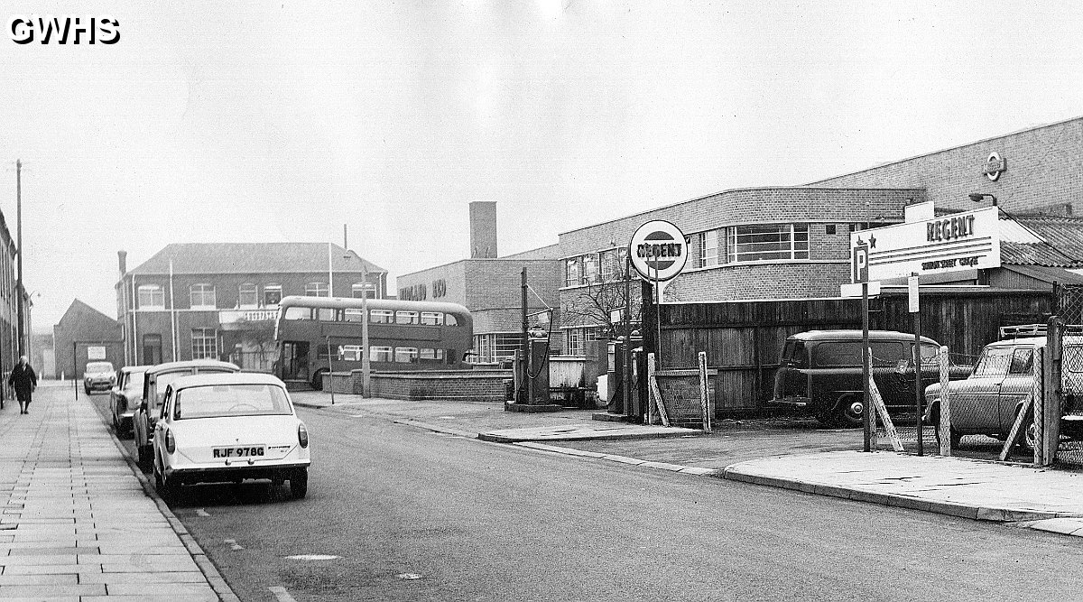 24-061 Station Street and 'Midland Red' garage in South Wigston - 2 May 1969