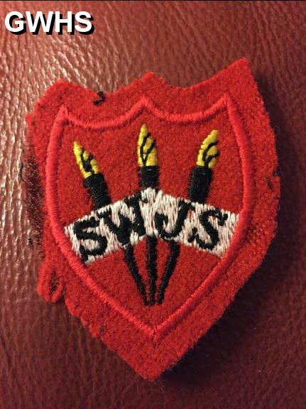 32-306 South Wigston Junior School blazer badge c 1967