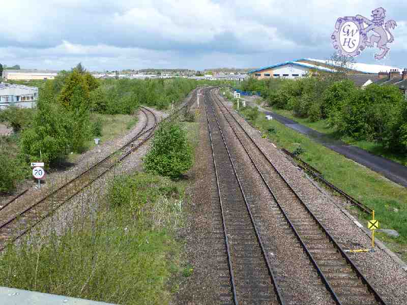 19-411 Railway line taken on site of old Wigston Station looking north 2012