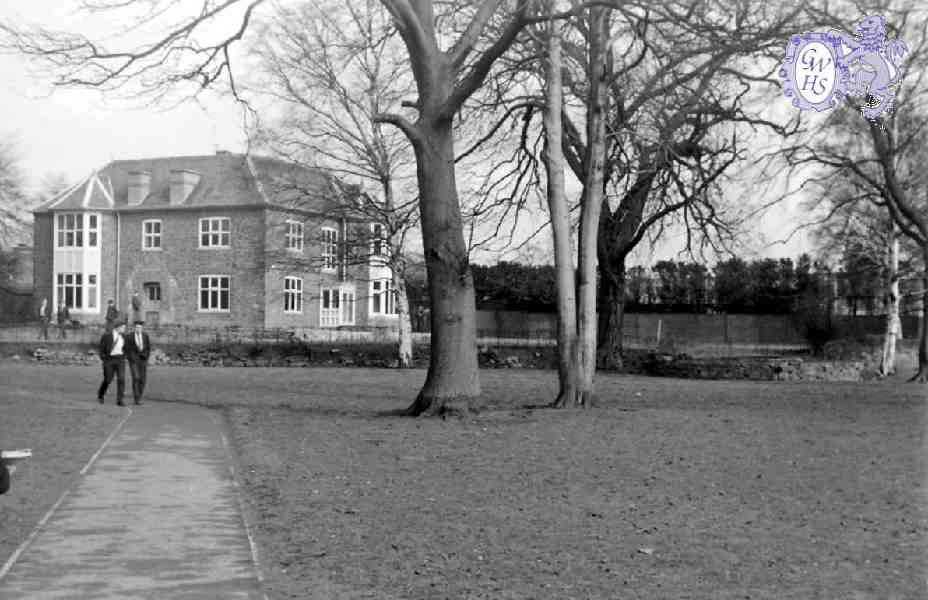 30-763 Abington House Station Road Wigston Magna when it was used by Guthlaxton School..1960's
