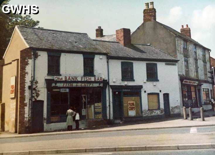 32-313 The Bank Fish & Chip Shop Wigston Magna