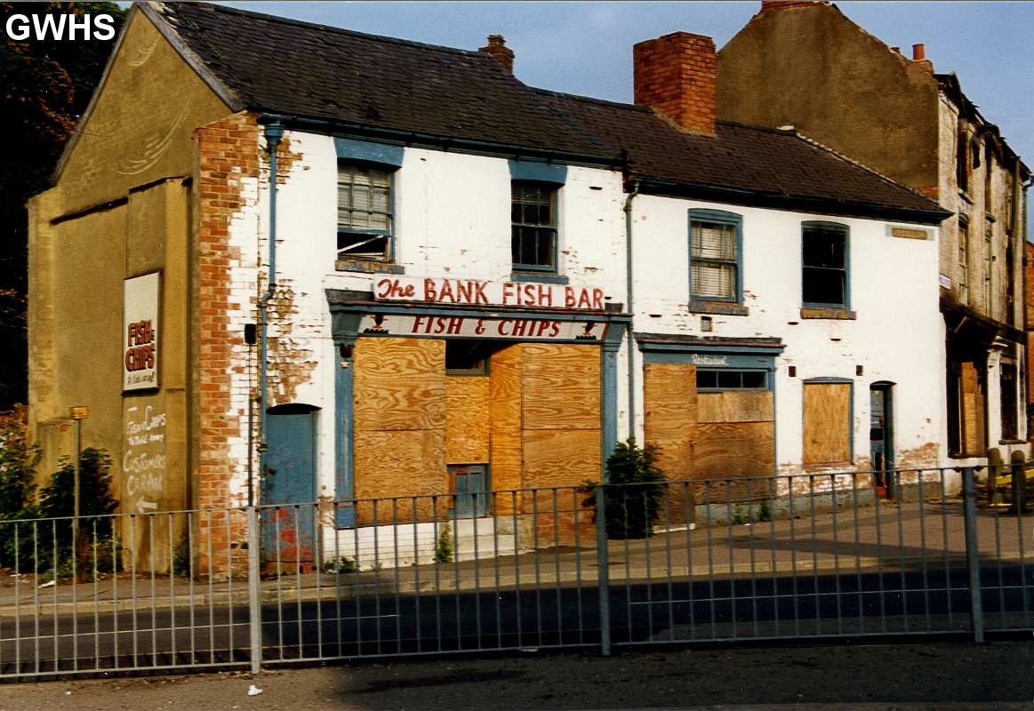 35-259 The Bank Fish & Chip Shop just before demolition - The Bank Wigston Magna 1986