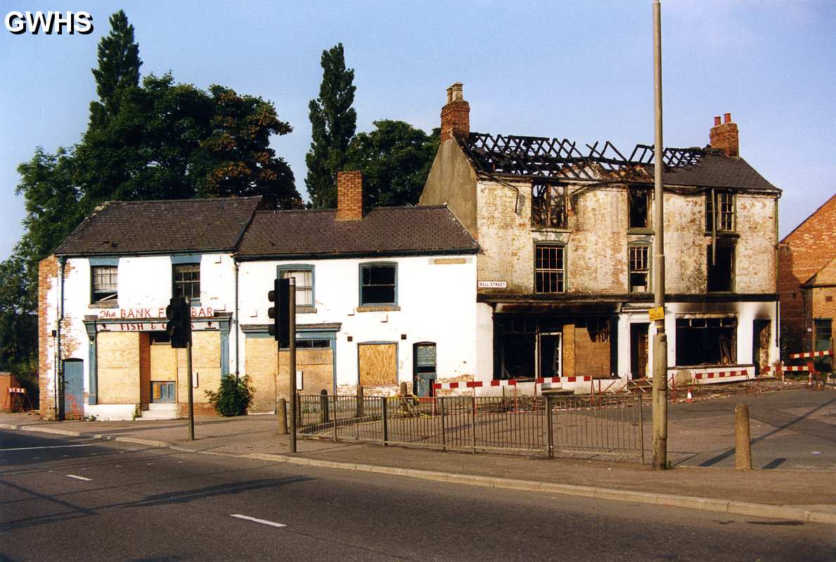 35-261 The Bank Fish & Chip Shop just before demolition - The Bank Wigston Magna 1986