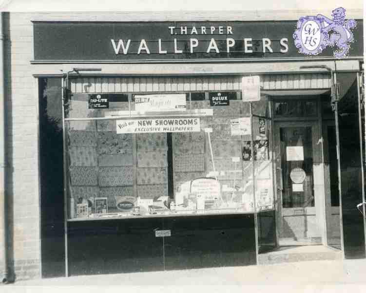 26-239 T Harper Wallpaper shop on The Bank Wigston Magna circa 1970