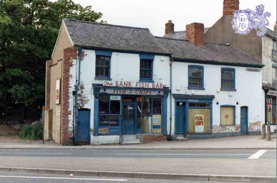 30-935 The Bank Fish Bar top of Bell Street Wigston Magna June 1983