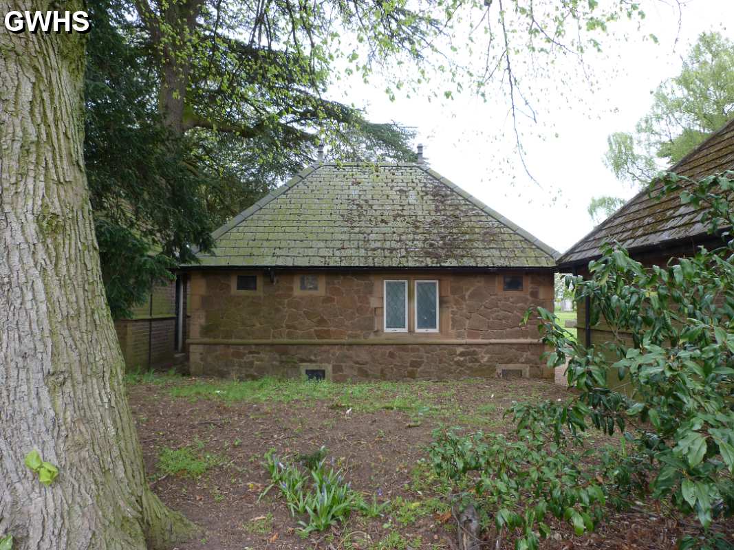 23-299 Old Mortuary at Wigston Cemetery Welford Road Wigston Magna May 2013