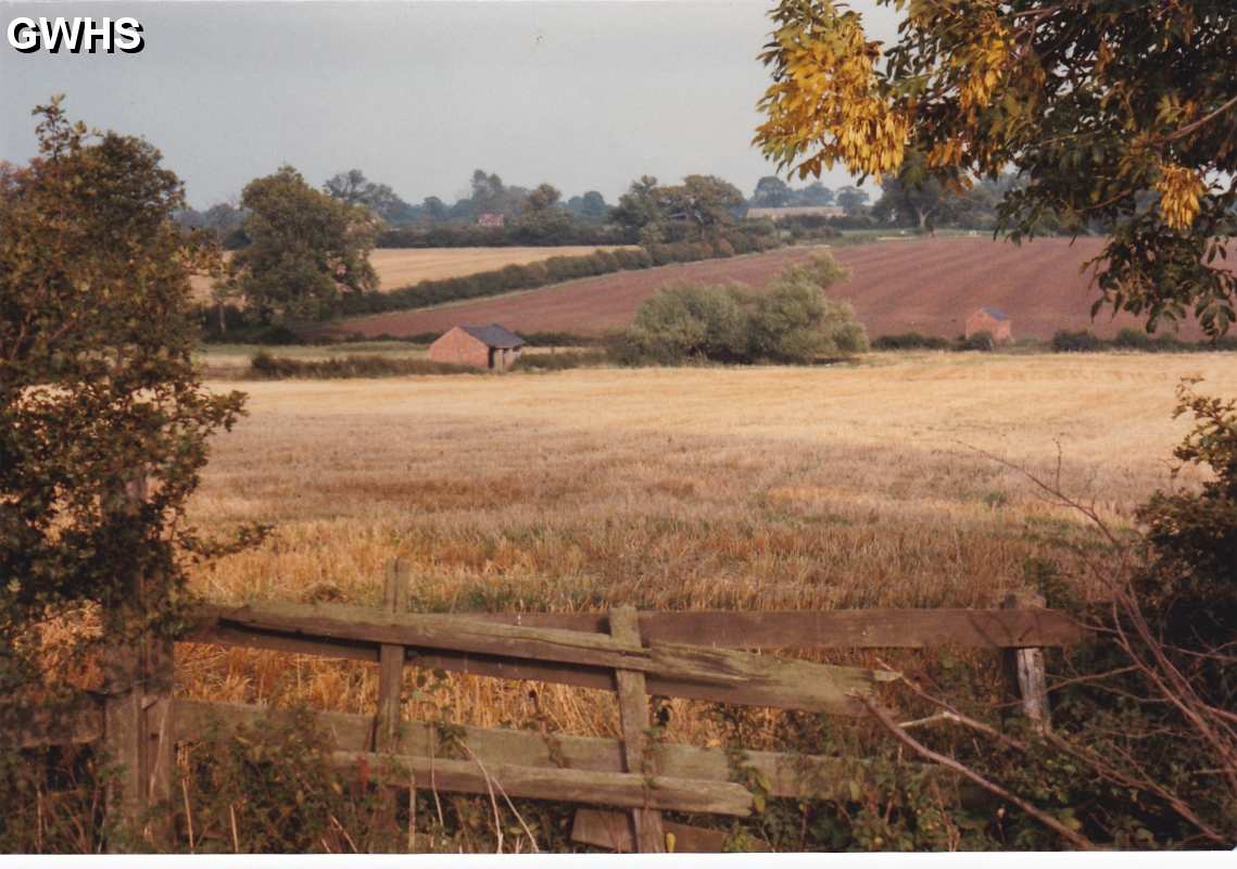 29-630 Welford Road Wigston Magna 1982 looking over Will Forryan's land which became Wigston Harcourt