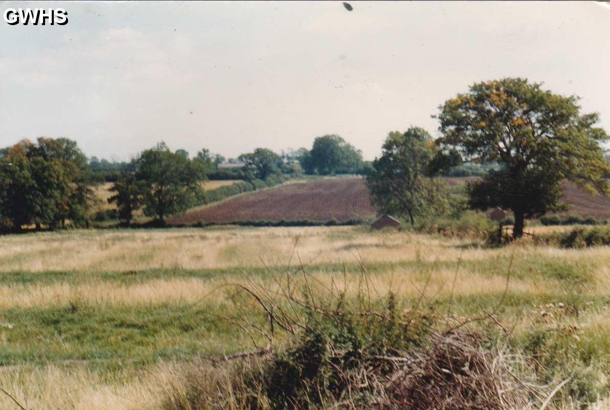 29-633 Welford Road Wigston Magna 1982 looking over Will Forryan's land which became Wigston Harcourt anoramic