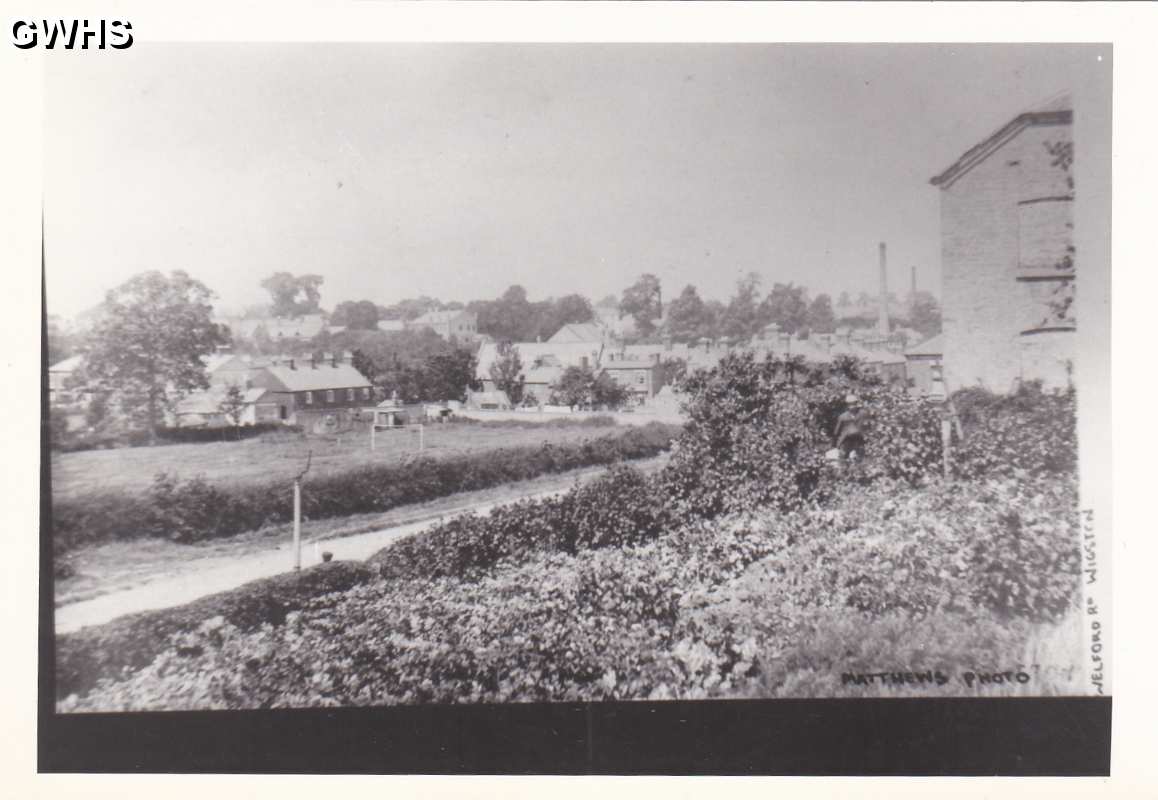 8-304 Top of Gilliver Hill Welford Road Wigston Magna 1910 - House in centre is near Prims Chapel