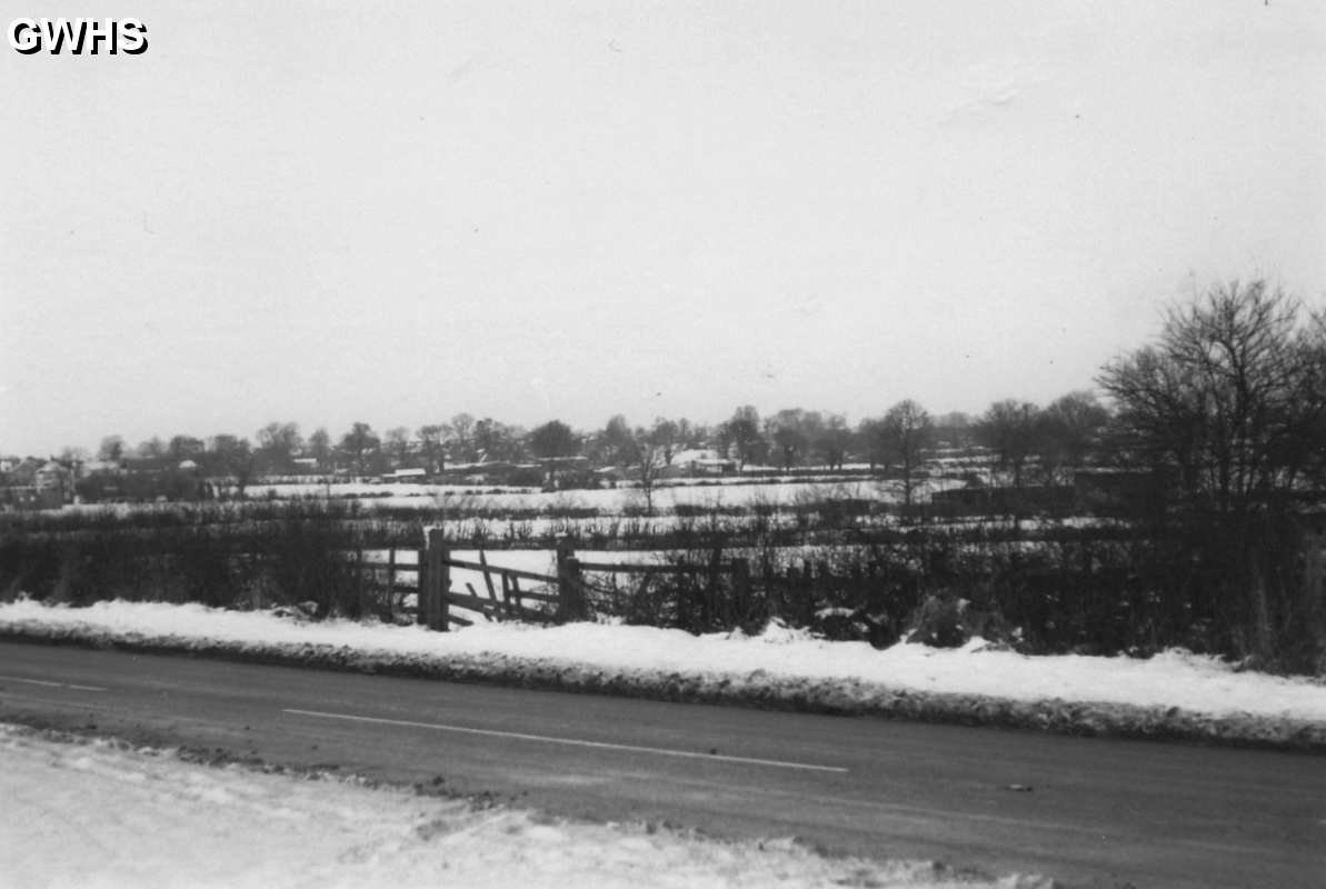 8-306a Welford Road Wigston Magna 1978 (looking across to White Gate Farm)