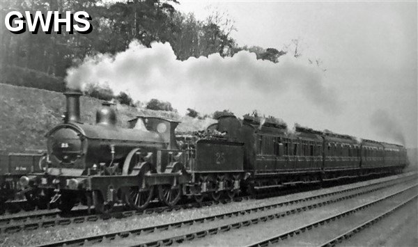 39-084 2-4-0 800 Class passenger engine No 25 c.1921