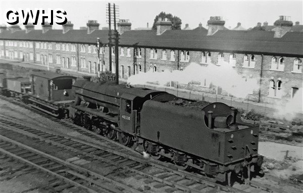 39-112 Stanier 2-8-0 No 48530 moving wagons into the Up siding at Wigston South Junction 1965