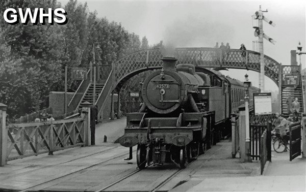 39-116 2-6-4T No 42573 Wigston South station 1961