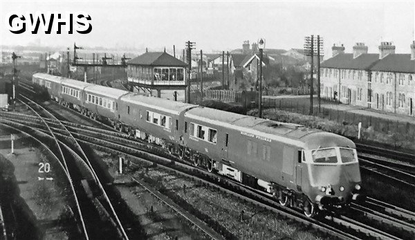 39-150 Midland Pullman past Wigston South Junction 1960