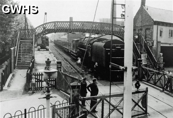 39-172 Demolition of South Wigston station 1964