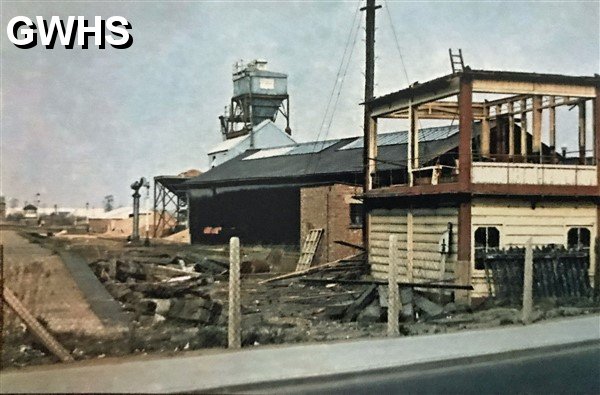 39-173 demolition of the signal box on the site of the now gone South Wigston station 1967