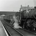 39-103 4MT LMS Ivatt 2-6-0 No 43033 Wigston Glen Parva station 1959