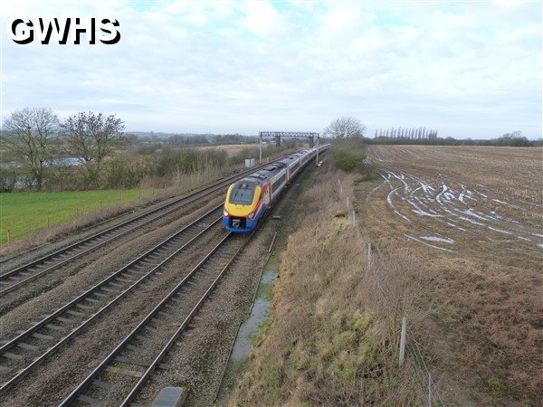 23-728 Leicester bound train taken from the New Railway Bridge at end of Cooks Lane Wigston Magna Jan 2014