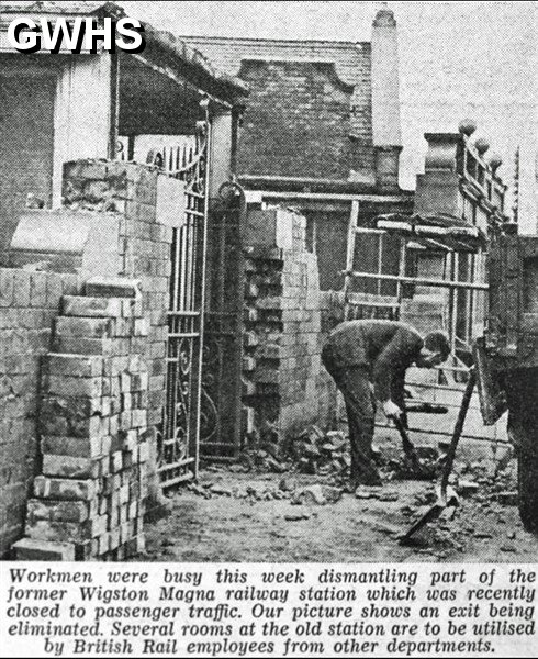 33-526 Demolition of Wigston Magna Station 1968