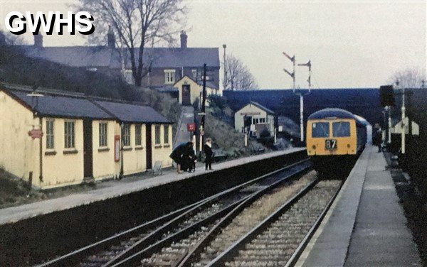 39-184 Last passenger service through Glen Parva station in 1968 prior to closure