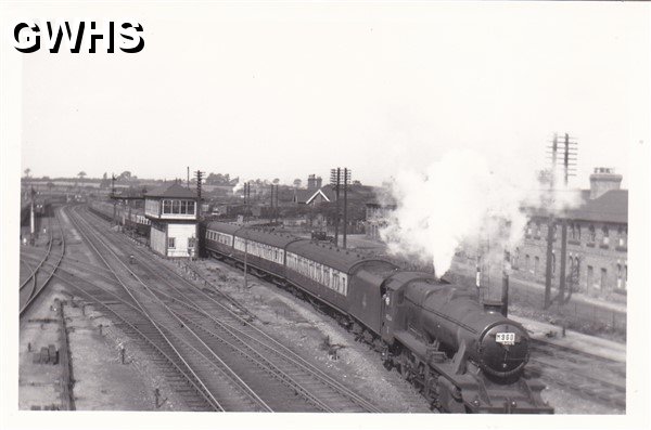 7-124 Main London Line passing Midland Cottages Wigston Magna