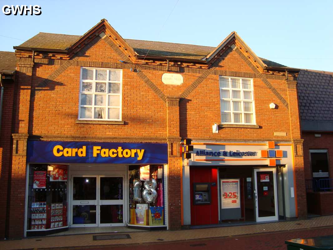 15-082 Shops in Bell Street Wigston 2010