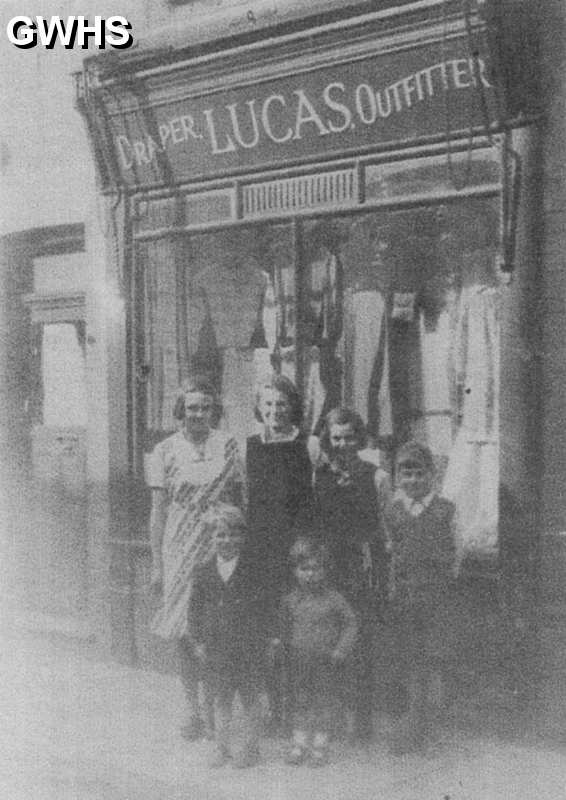 19-027a Lucas shop 10 Bell Street Wigston Magna 1941