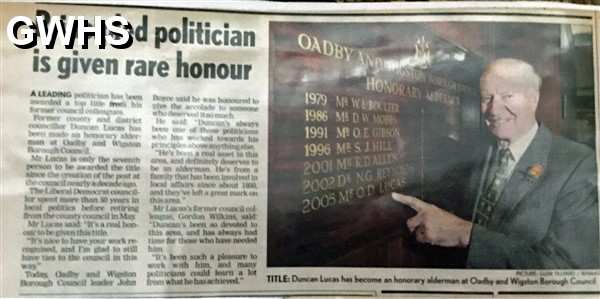 39-326 Duncan Lucas became Honary Alderman of Oadby & Wigston Borough 2005
