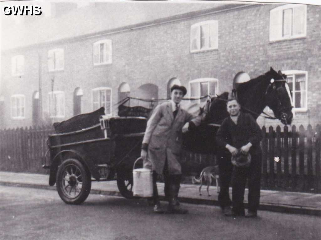 6-54 Horse and cart in Wigston Magna