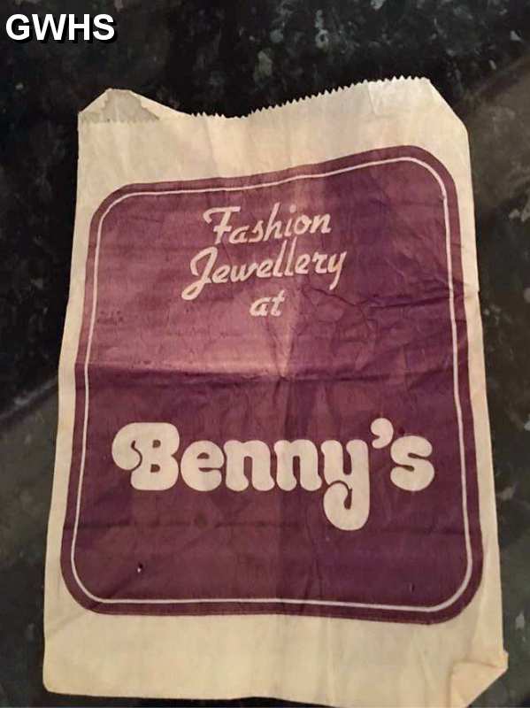 31-306 Bag from Benny's in Wigston Magna