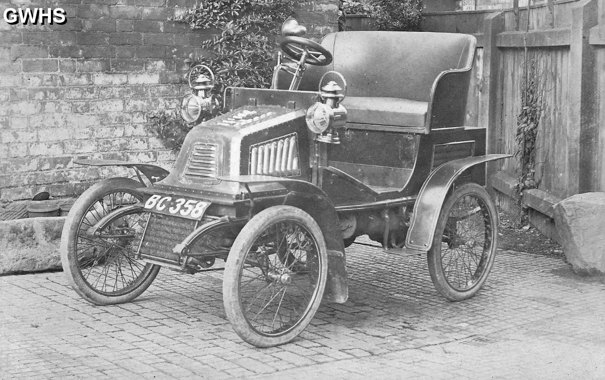 30-226a Dr Barnley's motor car Bushloe End Wigston Magna  Leicester built Clyde from 1902